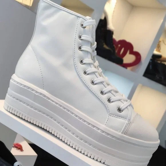 NIB White Vegan Leather High Top Platform Sneakers - Picture 9 of 9
